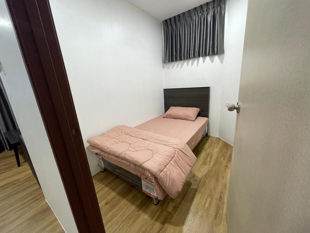 Ca Homestay Kuching Bagian luar foto