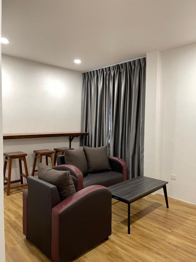 Ca Homestay Kuching Bagian luar foto